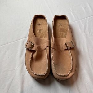 BNWOT tan clogs size 41